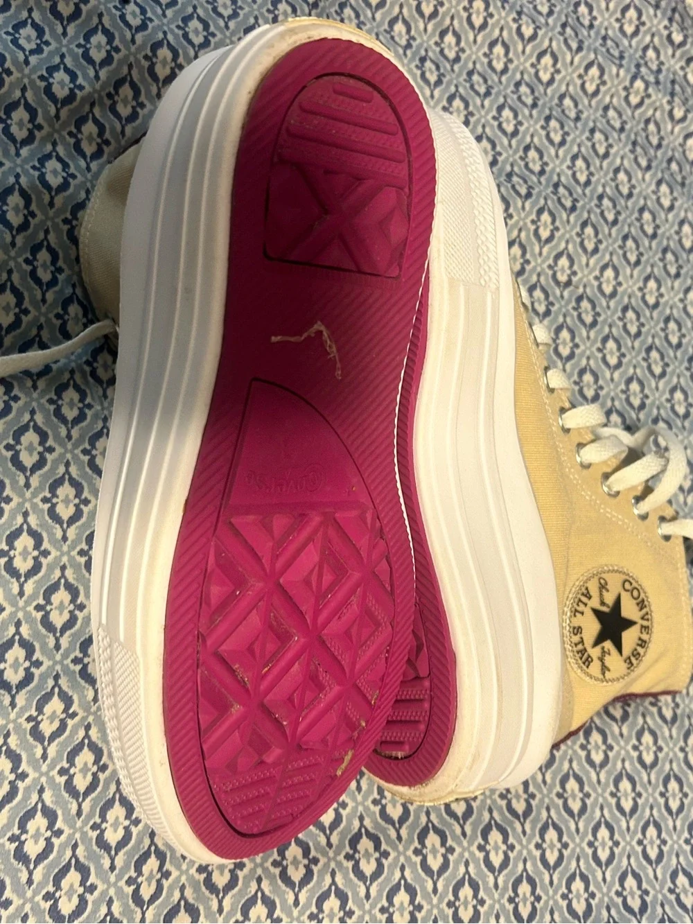 Converse Platform High Top Sneakers in Beige and pink- Excellent condition